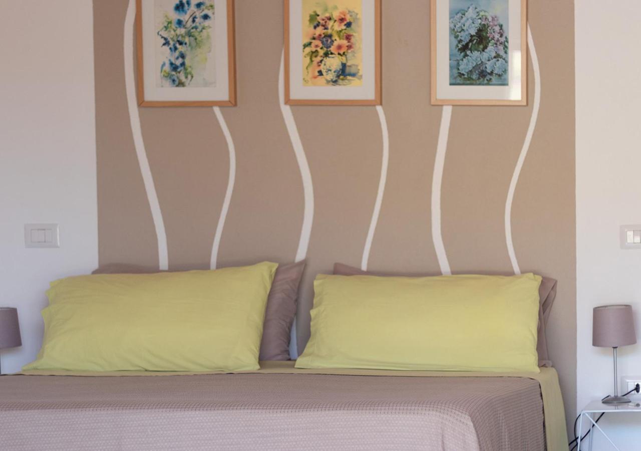 Sa Guardia De Ferricci Bed & Breakfast Соланас Екстериор снимка