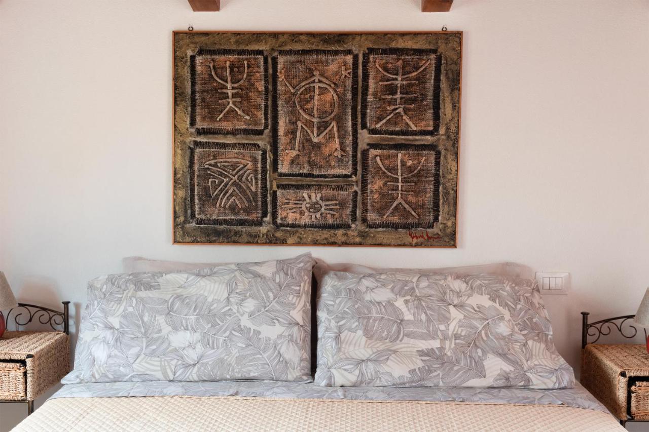 Sa Guardia De Ferricci Bed & Breakfast Соланас Екстериор снимка